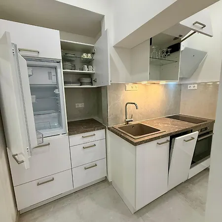 Stadtnah Und Ruhig Modernes Mit Klimaanlage