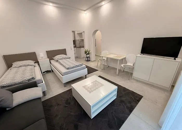 아파트 Stadtnah Und Ruhig Modernes Mit Klimaanlage